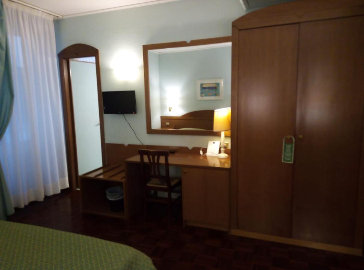 Hotel Arcadia Macerata Exteriör bild