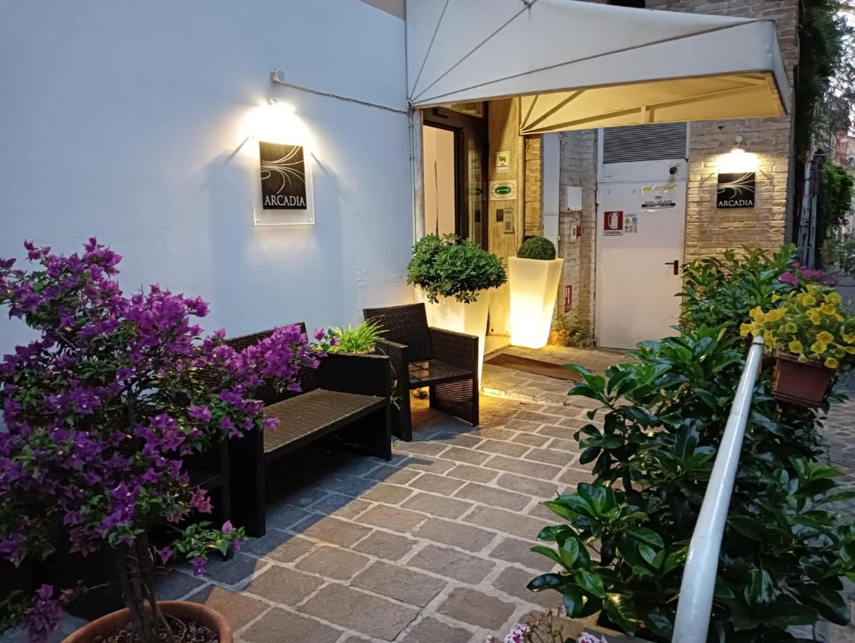 Hotel Arcadia Macerata Exteriör bild