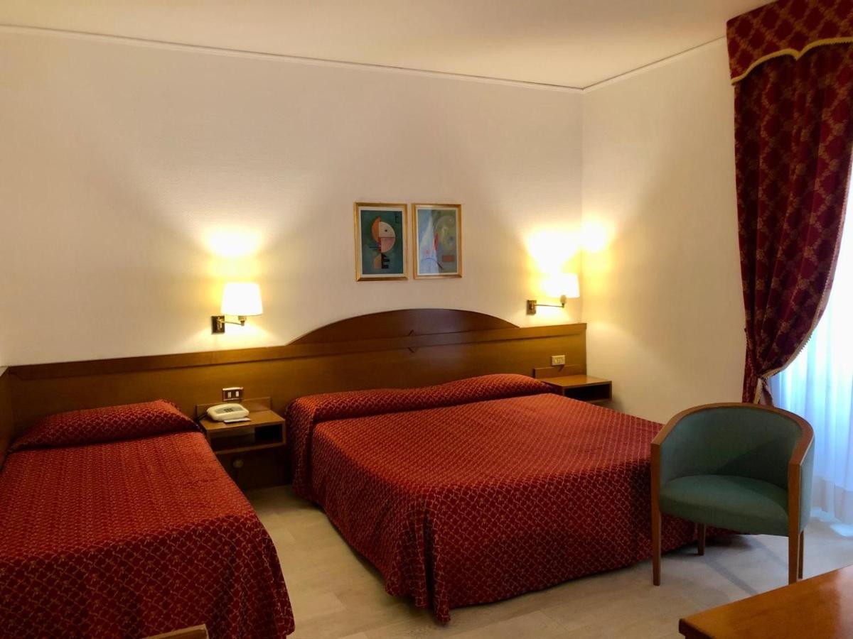 Hotel Arcadia Macerata Exteriör bild